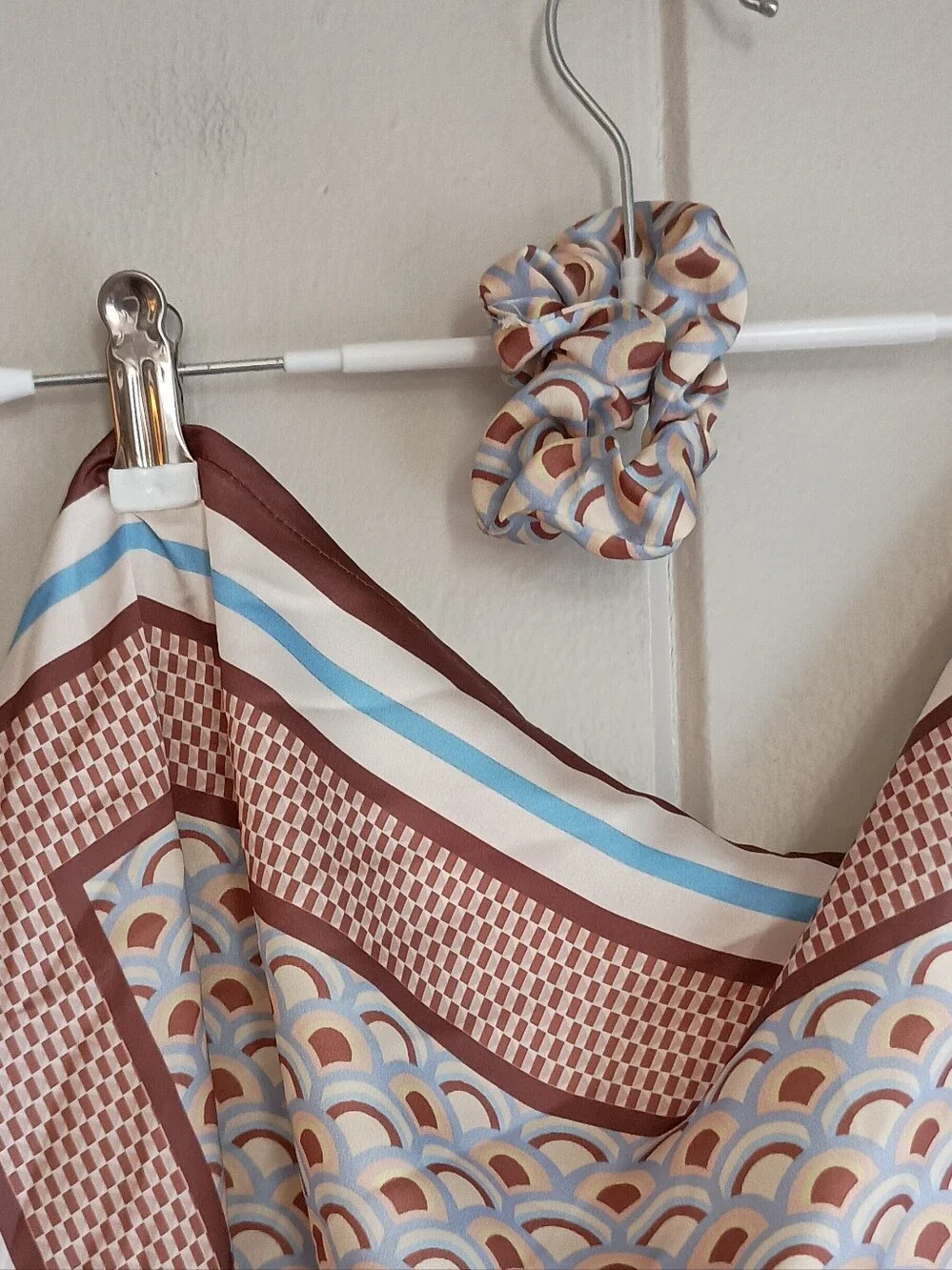 Aerie Silky Scarf With Scrunchie